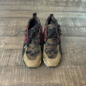Steve Madden Cliff Sneakers Olive Black Camo Burgundy Size 7.5 CLIF02S1 Shoes